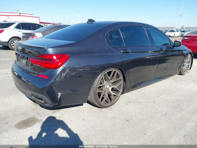 2017 BMW 740I WBA7E2C5XHG739749 Photo 3