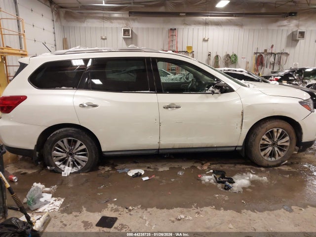 44238725 :رقم المزاد ، 5N1DR2MN3HC690938 vin ، 2017 Nissan Pathfinder Sv مزاد بيع