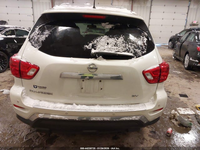 44238725 :رقم المزاد ، 5N1DR2MN3HC690938 vin ، 2017 Nissan Pathfinder Sv مزاد بيع