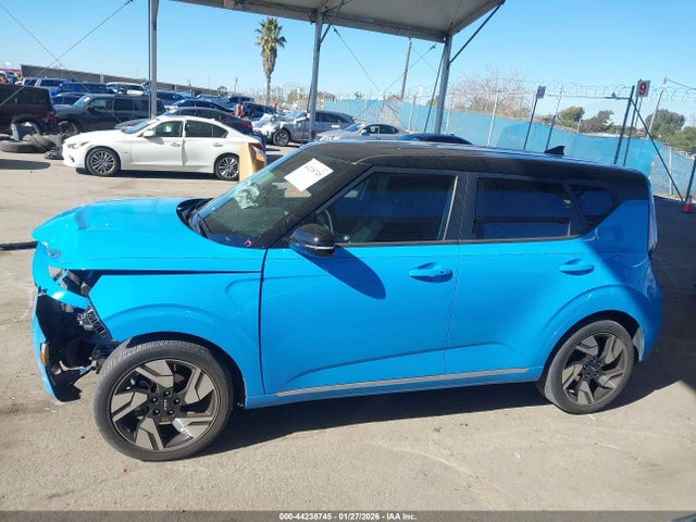 KNDJ53AU1P7192877 KIA Soul Gt-line