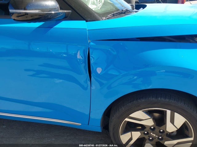 KNDJ53AU1P7192877 KIA Soul Gt-line