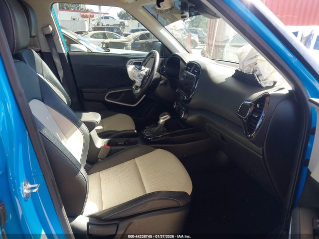 KNDJ53AU1P7192877 KIA Soul Gt-line