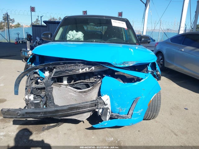 KNDJ53AU1P7192877 KIA Soul Gt-line