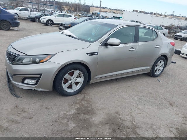 KIA Optima Lx 2015 KNAGM4A73F5547794 Image 2