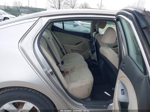 KIA Optima Lx 2015 KNAGM4A73F5547794 Image 8