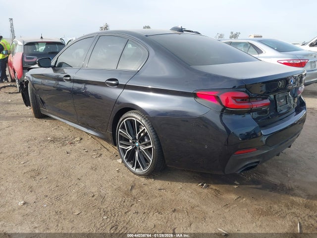 2022 BMW 530 WBA53BH00NCK25762 Photo 2