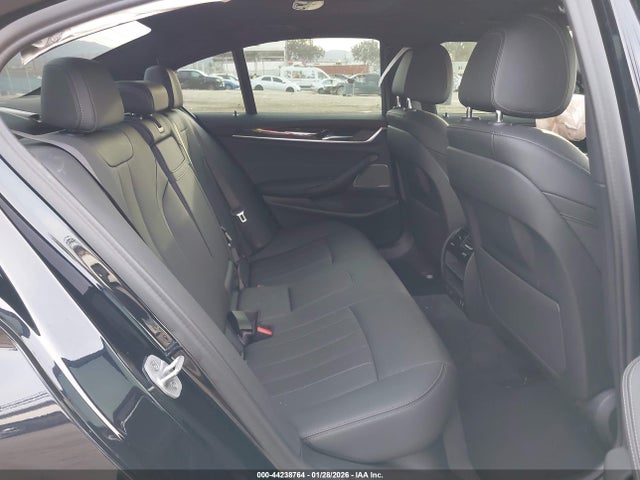 2022 BMW 530 WBA53BH00NCK25762 Photo 7