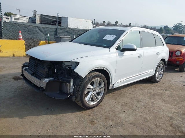 2021 AUDI Q7 WA1LXAF76MD025769 Photo 1