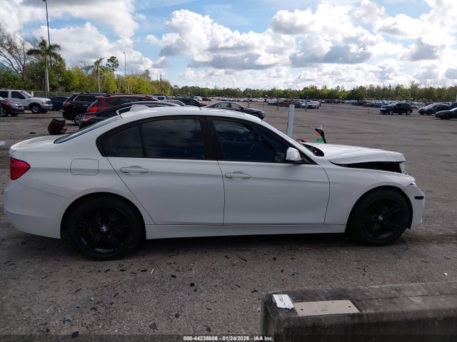44238806 :رقم المزاد ، WBA3A5G51ENP27406 vin ، 2014 Bmw 328i مزاد بيع