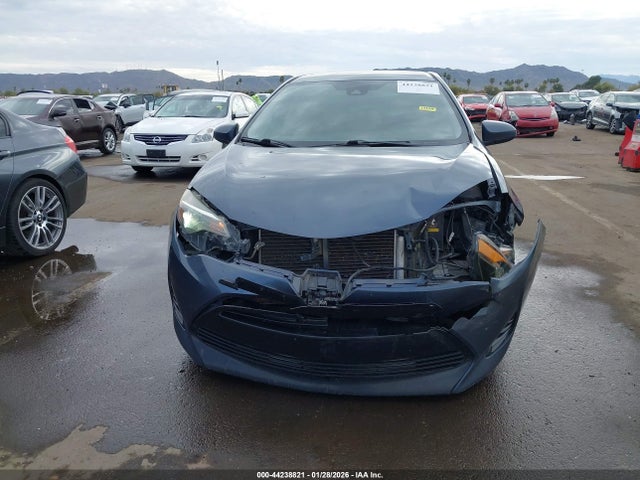 2T1BURHE8JC051853 Toyota COROLLA LE
