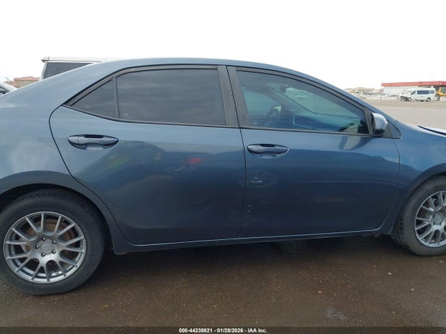 2T1BURHE8JC051853 Toyota COROLLA LE