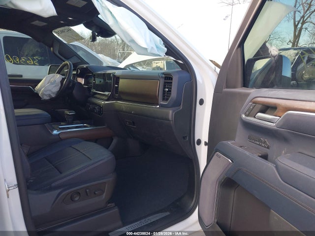 2023 CHEVROLET SILVERADO 1500 1GCUDJELXPZ324867 Photo 4