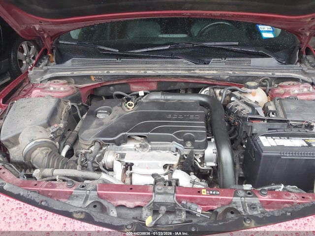 1G1ZD5STXJF260137 Chevrolet MALIBU LT