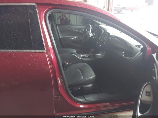 1G1ZD5STXJF260137 Chevrolet MALIBU LT