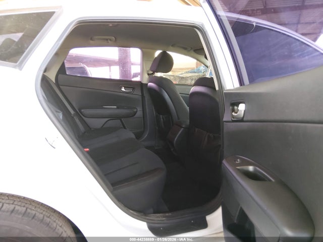 5XXGT4L13JG209167 KIA Optima Lx Turbo