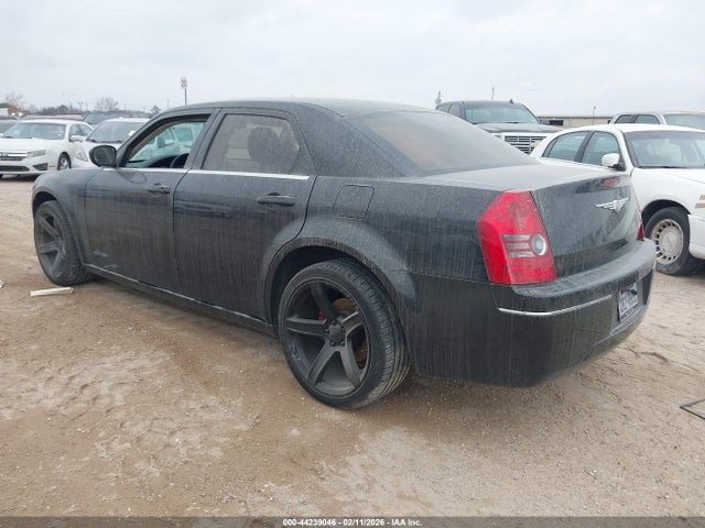 44239046 :رقم المزاد ، 2C3CA4CD1AH328450 vin ، 2010 Chrysler 300 Touring مزاد بيع