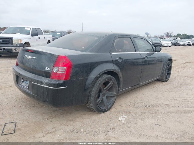 44239046 :رقم المزاد ، 2C3CA4CD1AH328450 vin ، 2010 Chrysler 300 Touring مزاد بيع