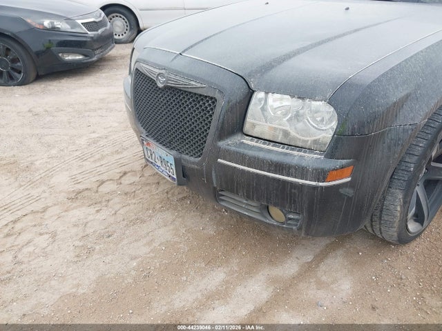 44239046 :رقم المزاد ، 2C3CA4CD1AH328450 vin ، 2010 Chrysler 300 Touring مزاد بيع