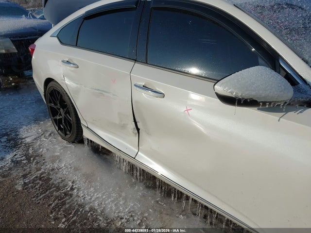 1HGCV1F99JA165150 Honda Accord Touring