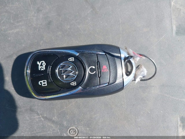 44239117 :رقم المزاد ، 1G4ZR5SS3HU146322 vin ، 2017 Buick Lacrosse Premium مزاد بيع