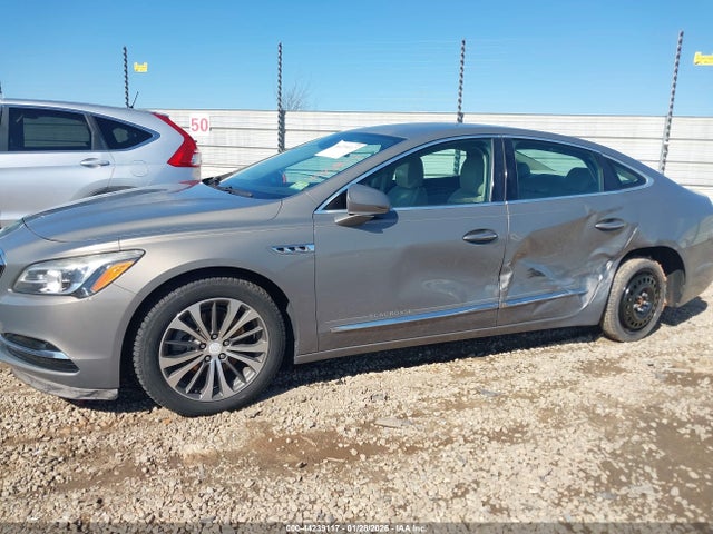 44239117 :رقم المزاد ، 1G4ZR5SS3HU146322 vin ، 2017 Buick Lacrosse Premium مزاد بيع