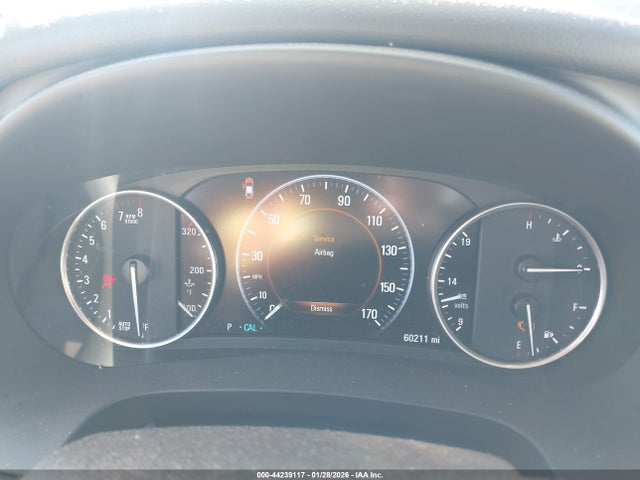 44239117 :رقم المزاد ، 1G4ZR5SS3HU146322 vin ، 2017 Buick Lacrosse Premium مزاد بيع