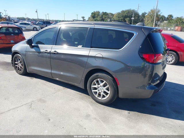 2021 CHRYSLER VOYAGER 2C4RC1DG1MR504452 Photo 2