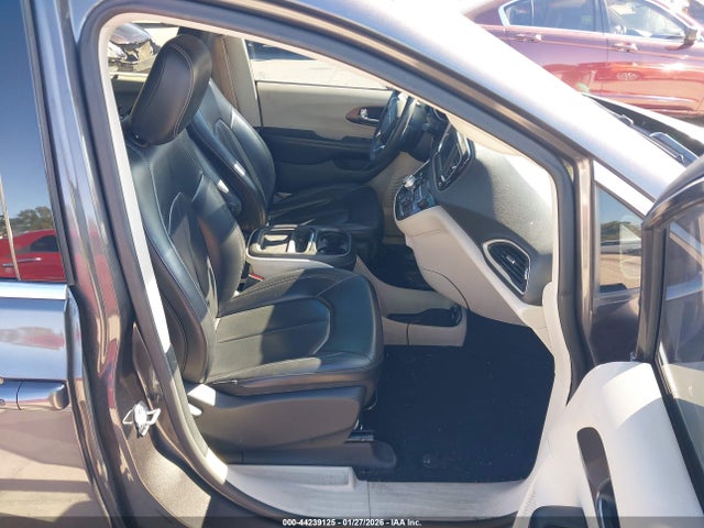 2021 CHRYSLER VOYAGER 2C4RC1DG1MR504452 Photo 4
