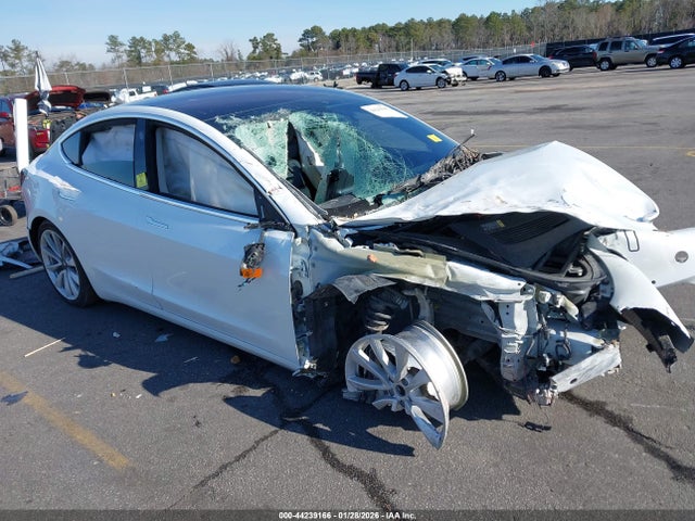 2018 TESLA MODEL 3 5YJ3E1EA6JF050149 Photo 0