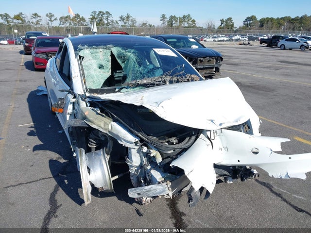 2018 TESLA MODEL 3 5YJ3E1EA6JF050149 Photo 5