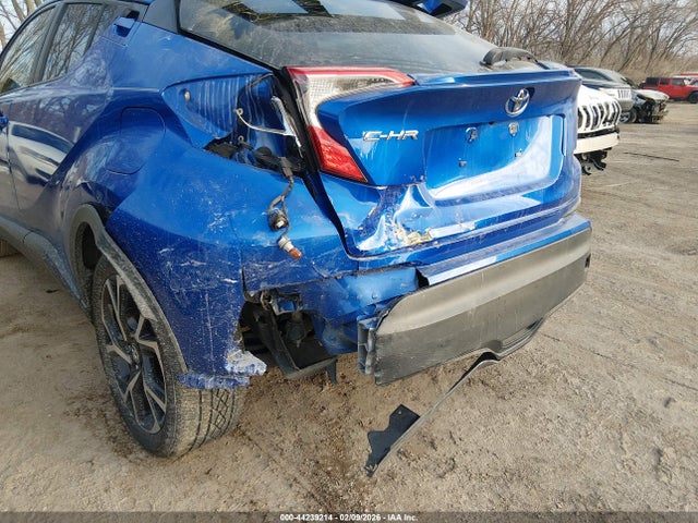 2019 Toyota C-hr Xle მანქანა იყიდება აუქციონზე, vin: JTNKHMBX7K1020824, აუქციონის ნომერი: 44239214