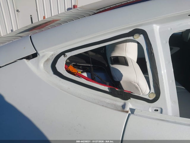 5YJ3E1EB4JF096703 Tesla Model 3 Long Range/performance