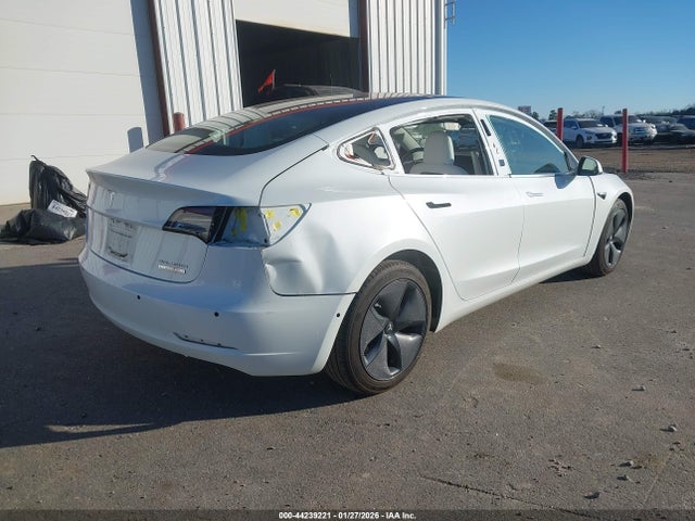 2018 TESLA MODEL 3 5YJ3E1EB4JF096703 Photo 3
