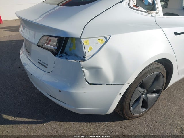 2018 TESLA MODEL 3 5YJ3E1EB4JF096703 Photo 5