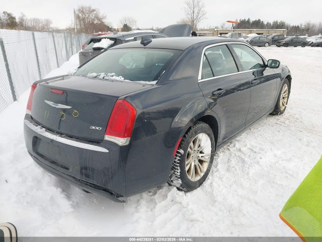 2019 Chrysler 300 Touring L მანქანა იყიდება აუქციონზე, vin: 2C3CCAAG6KH676395, აუქციონის ნომერი: 44239251