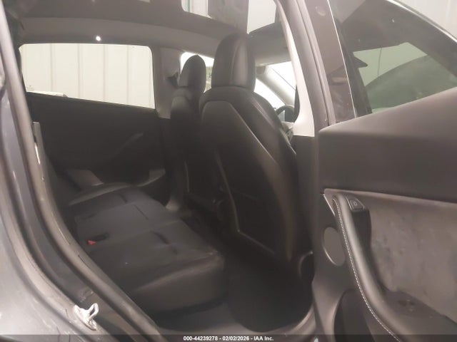 2022 TESLA MODEL Y 7SAYGDEF7NF455474 Photo 7