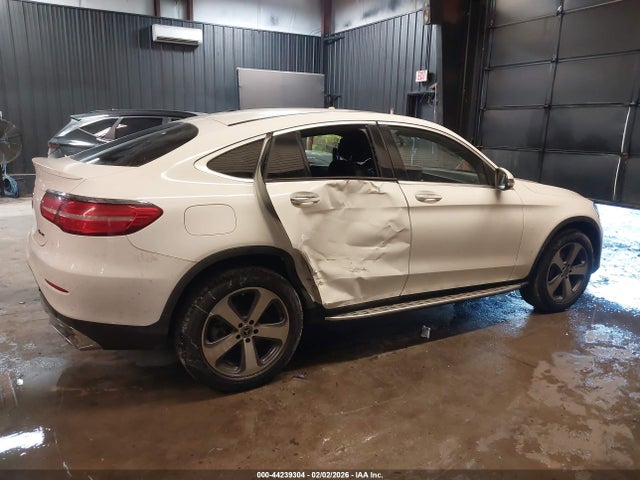 2018 Mercedes-benz Glc 300 Coupe 4matic მანქანა იყიდება აუქციონზე, vin: WDC0J4KB1JF403898, აუქციონის ნომერი: 44239304