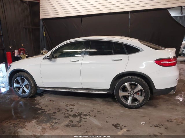 2018 Mercedes-benz Glc 300 Coupe 4matic მანქანა იყიდება აუქციონზე, vin: WDC0J4KB1JF403898, აუქციონის ნომერი: 44239304