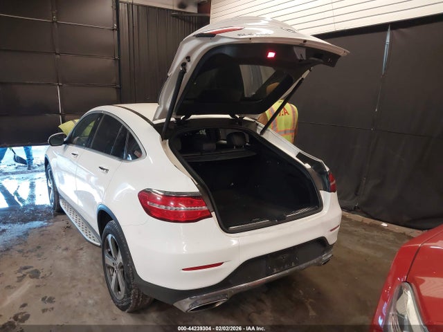 2018 Mercedes-benz Glc 300 Coupe 4matic მანქანა იყიდება აუქციონზე, vin: WDC0J4KB1JF403898, აუქციონის ნომერი: 44239304