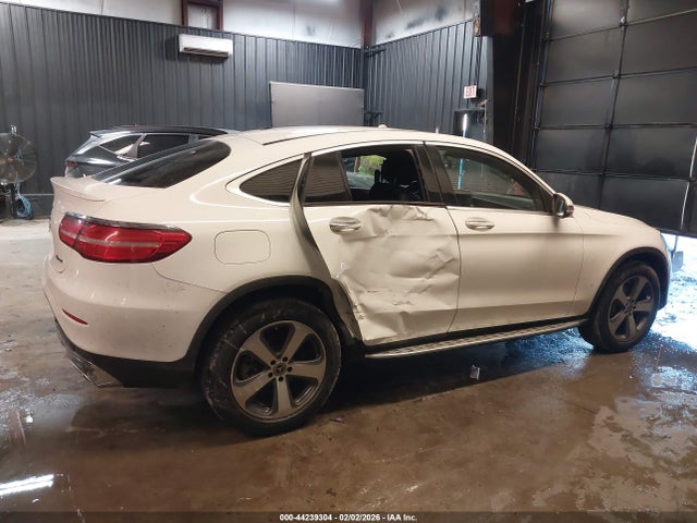2018 Mercedes-benz Glc 300 Coupe 4matic მანქანა იყიდება აუქციონზე, vin: WDC0J4KB1JF403898, აუქციონის ნომერი: 44239304