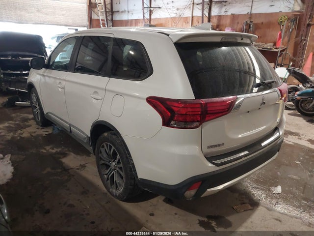 2017 MITSUBISHI OUTLANDER JA4AZ3A35HZ058675 Photo 2