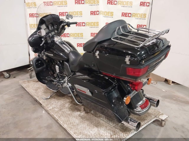 2012 HARLEY-DAVIDSON FLHTK 1HD1KEM38CB637001 Photo 2