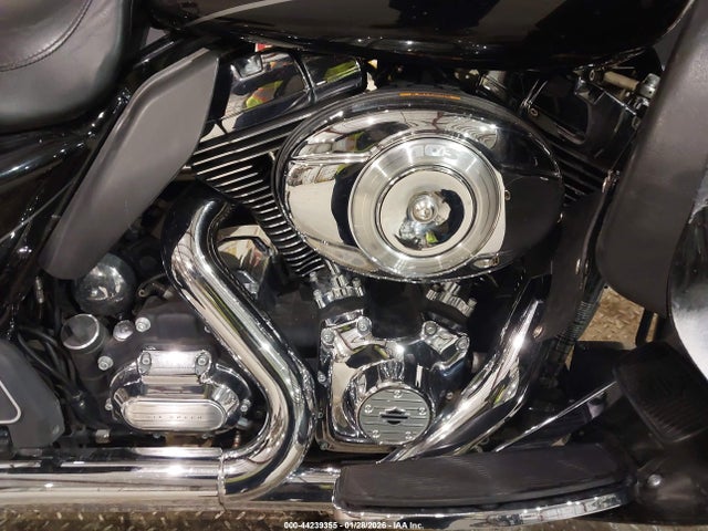 2012 HARLEY-DAVIDSON FLHTK 1HD1KEM38CB637001 Photo 7