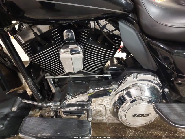 2012 HARLEY-DAVIDSON FLHTK 1HD1KEM38CB637001 Photo 8