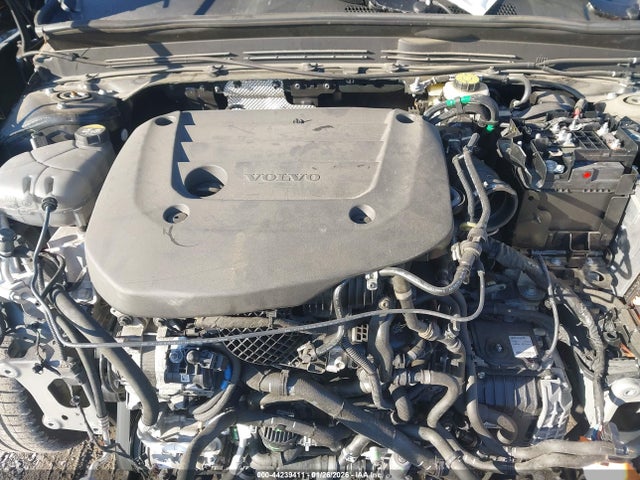 2023 VOLVO XC40 YV4L12UN0P2926079 Photo 9