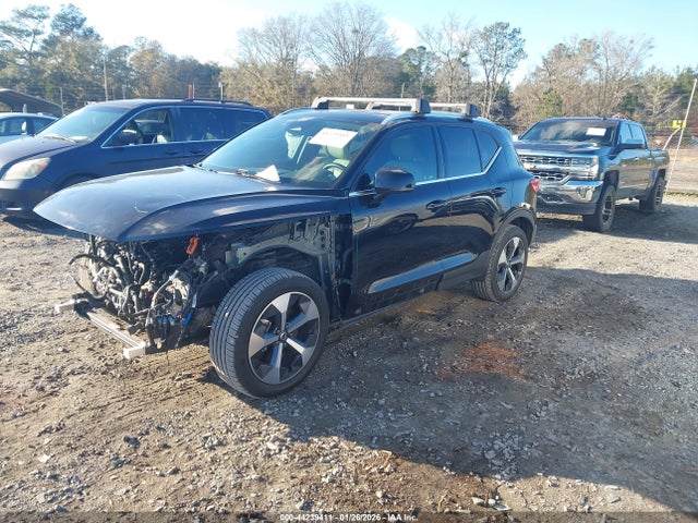 2023 VOLVO XC40 YV4L12UN0P2926079 Photo 1