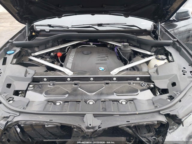 2024 BMW X6 5UX33EX01R9W10374 Photo 9