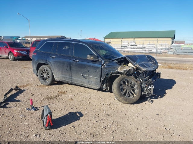 2023 Jeep Grand Cherokee Overland 4x2 მანქანა იყიდება აუქციონზე, vin: 1C4RJGDG1P8885874, აუქციონის ნომერი: 44239563