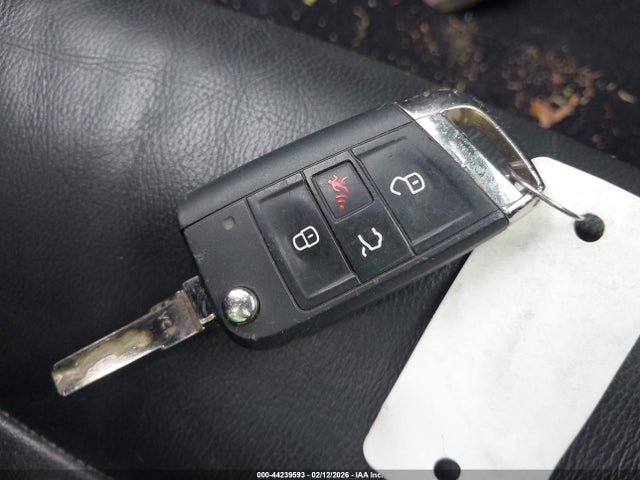 2016 VOLKSWAGEN GOLF GTI 3VW547AU5GM003436 Photo 10