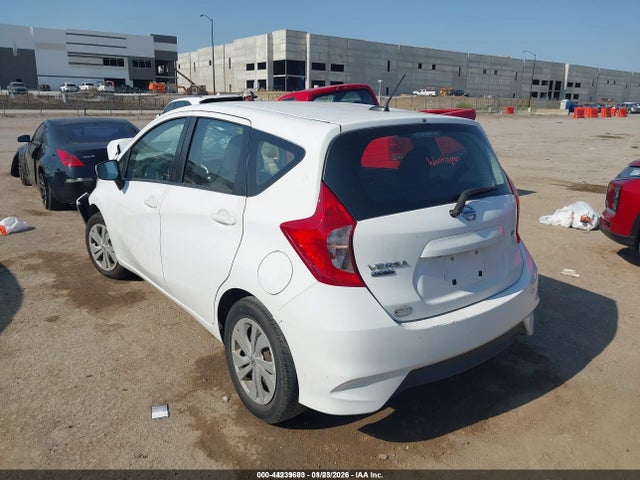 2018 NISSAN VERSA NOTE 3N1CE2CP2JL364642 Photo 2